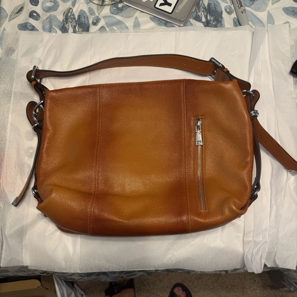 Stylish Tan Leather Shoulder Bag NWOT - Picture 1 of 5
